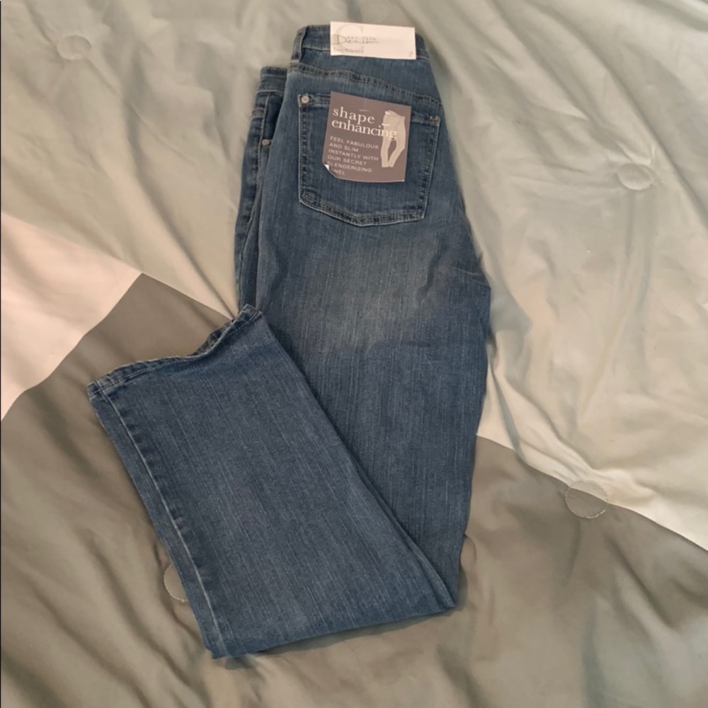 Denin jeans shape enhancing boyfriend fit size 2